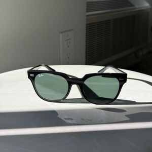 Ray-Ban Classic Black Sunglasses with Green Lenses